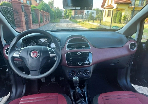 Fiat Punto Evo cena 19999 przebieg: 194000, rok produkcji 2010 z Nowe Miasto nad Pilicą małe 106